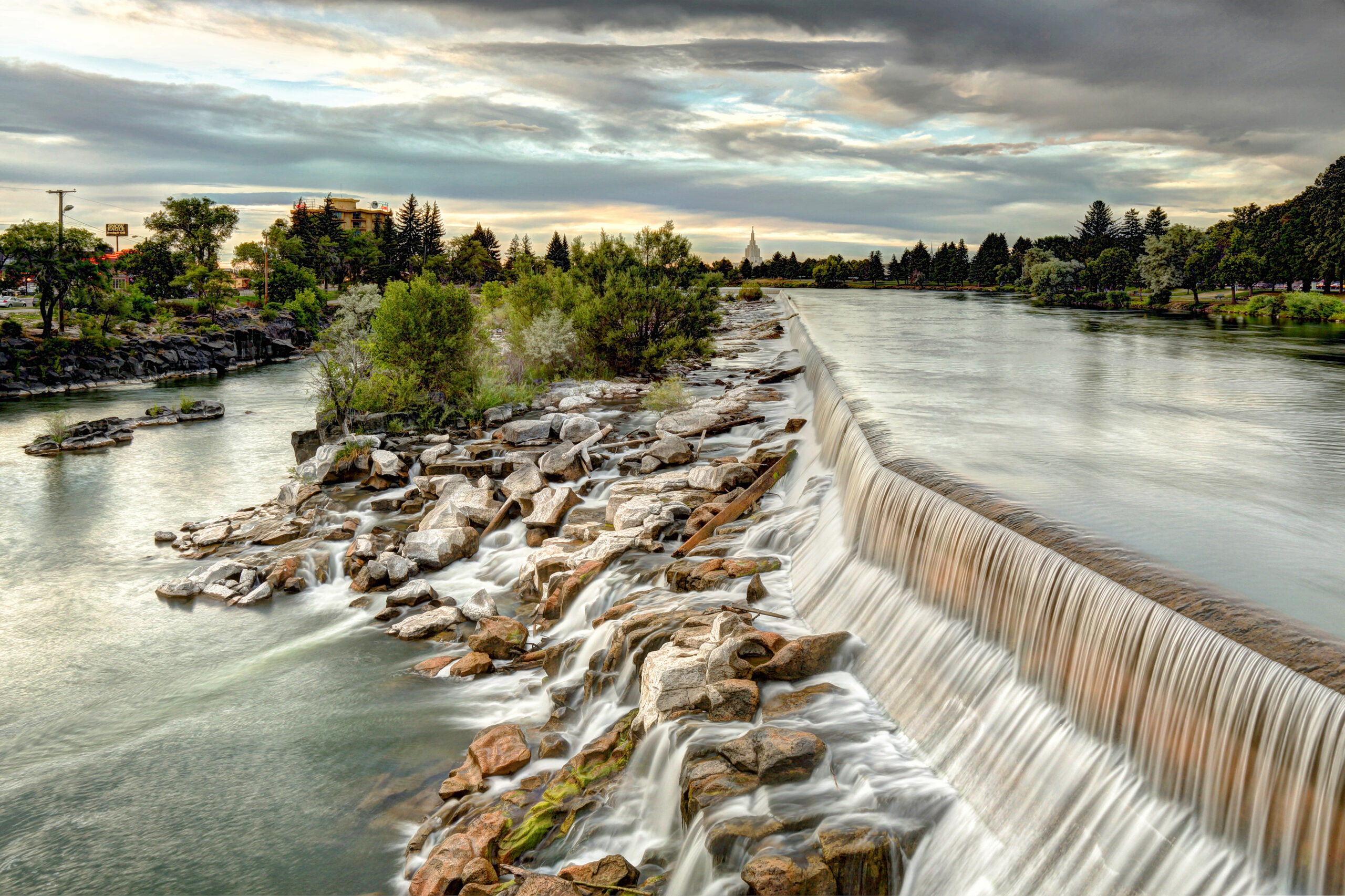 The,Water,Fall,That,The,City,Of,Idaho,Falls,,Id