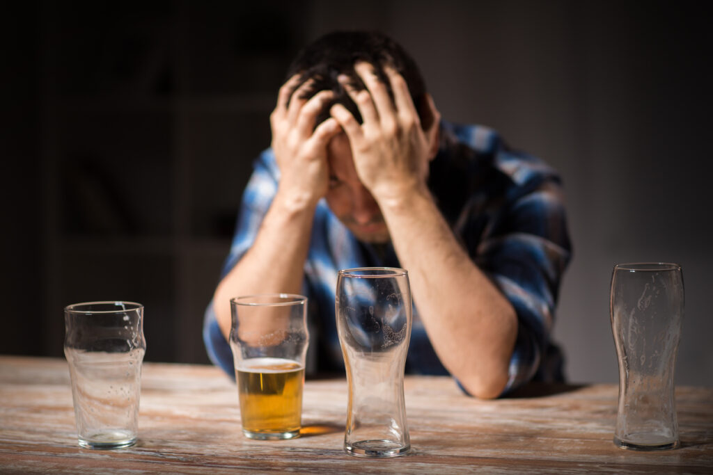 What is the Difference Between Binge Drinking and Alcoholism?